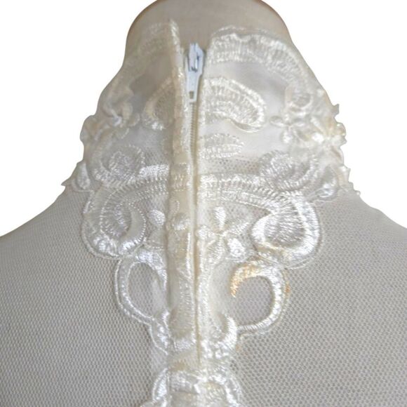 Vintage White Victorian 80s Wedding Lace Dress with Pearl Details - Picture 4 of 12